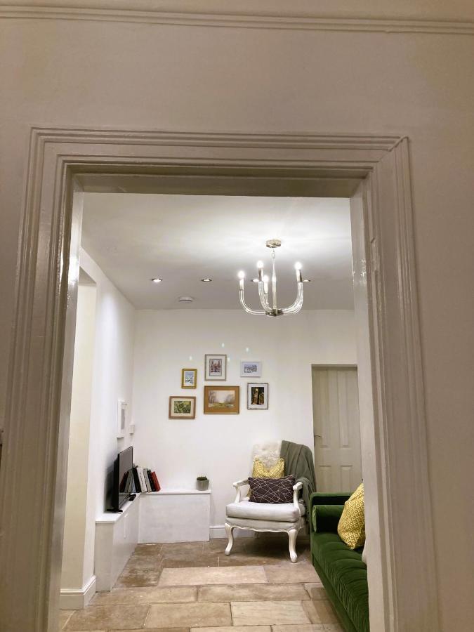 The Cosy Fox Apartment Йорк Екстериор снимка